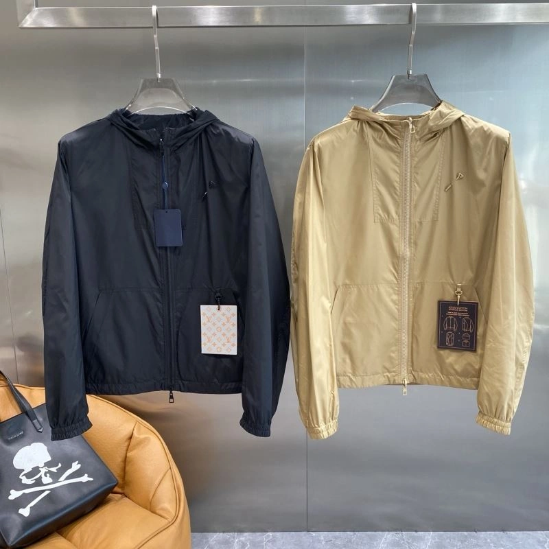 Timeless Louis Vuitton Outwear 135793