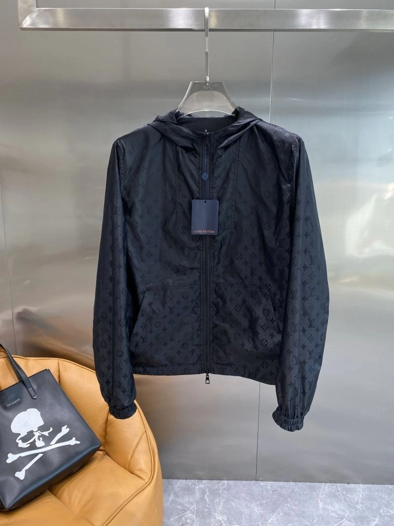 Timeless Louis Vuitton Outwear 135793
