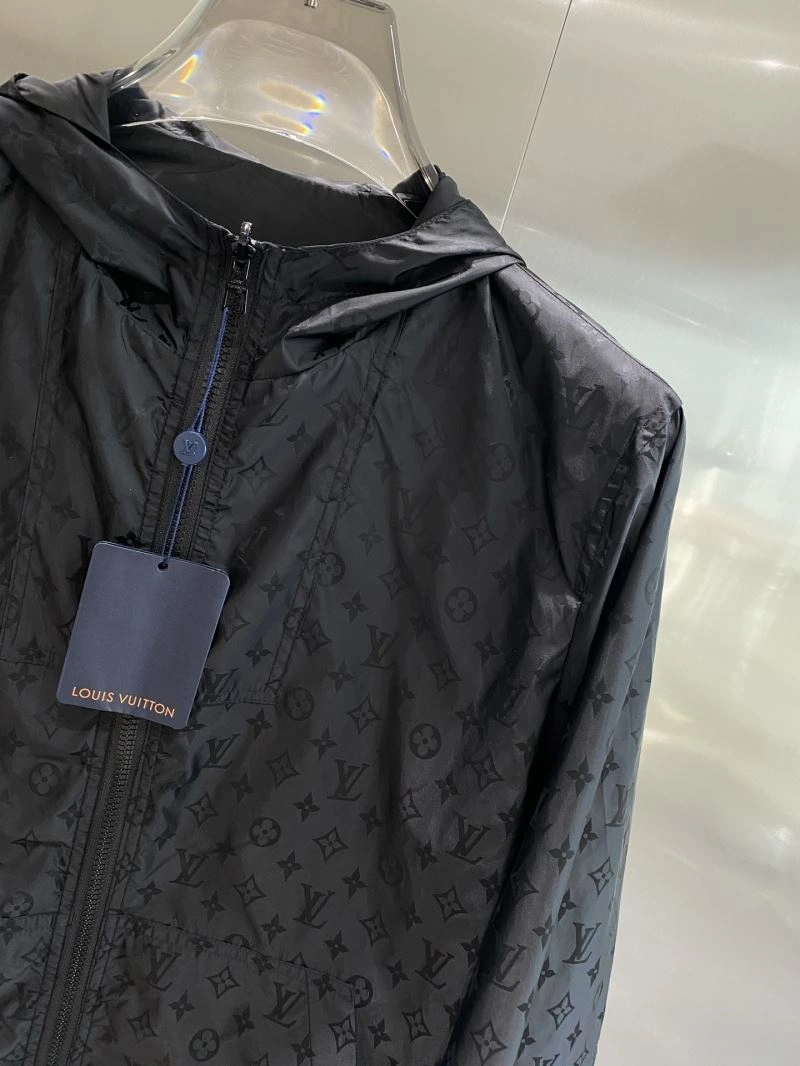 Timeless Louis Vuitton Outwear 135793