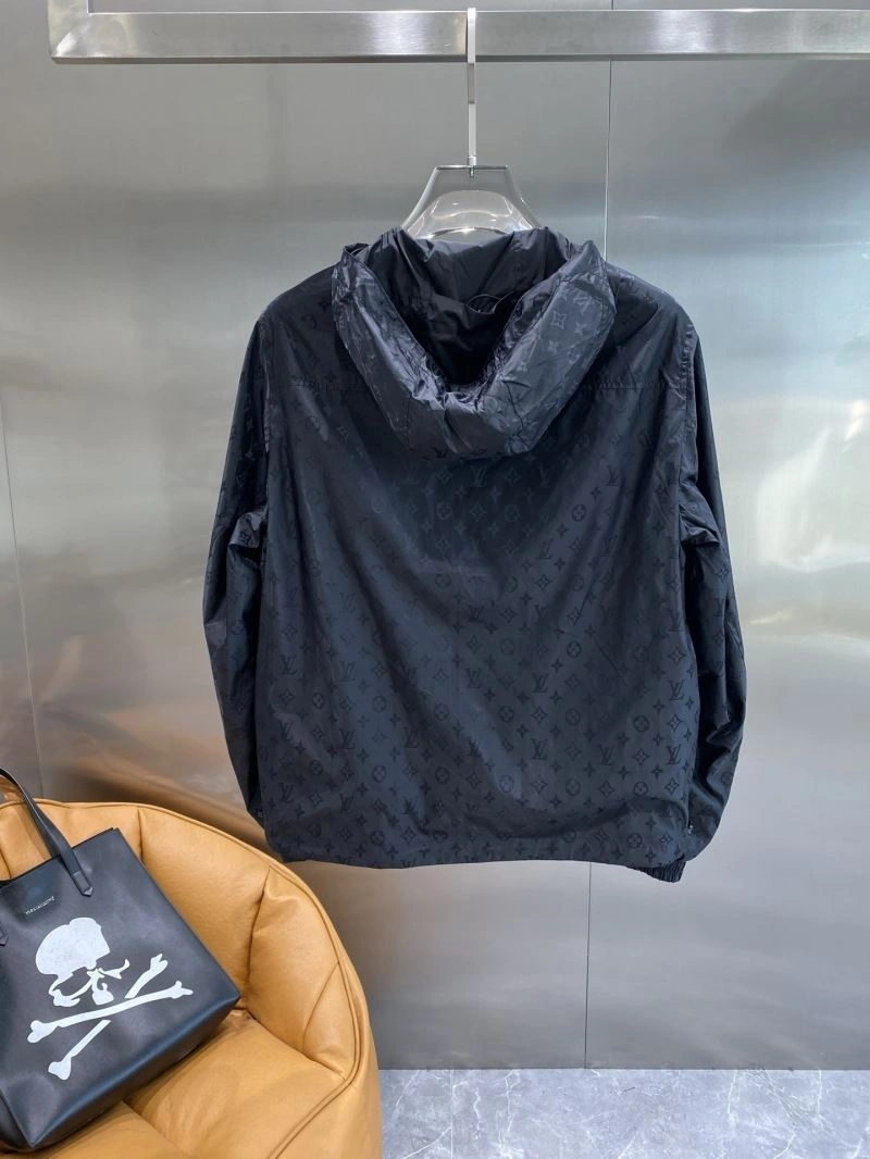 Timeless Louis Vuitton Outwear 135793