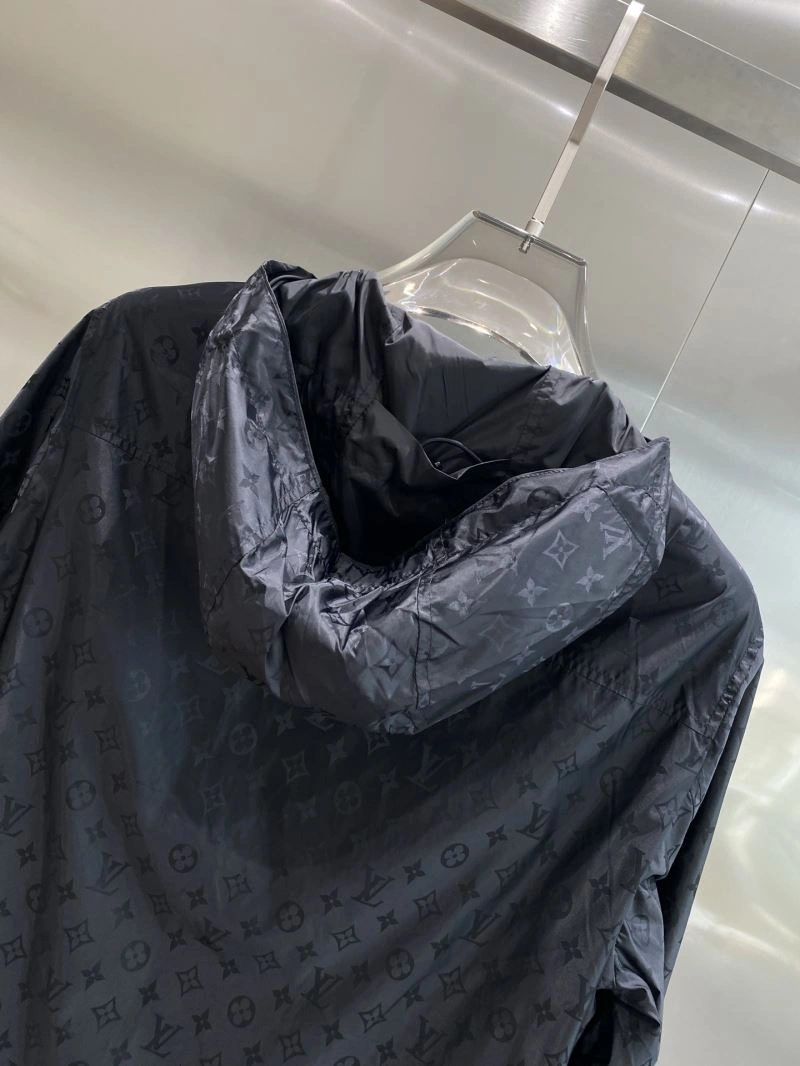 Timeless Louis Vuitton Outwear 135793