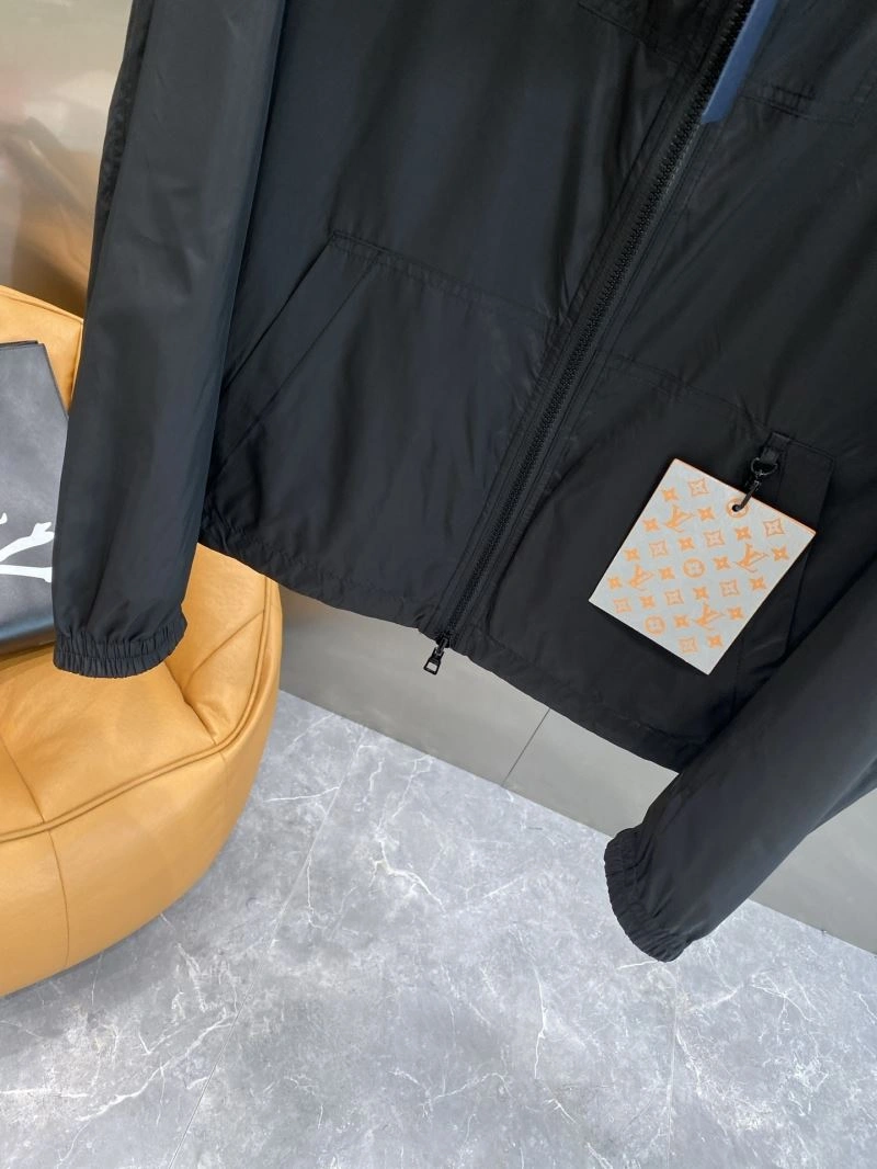 Supportive Louis Vuitton Outwear 135794