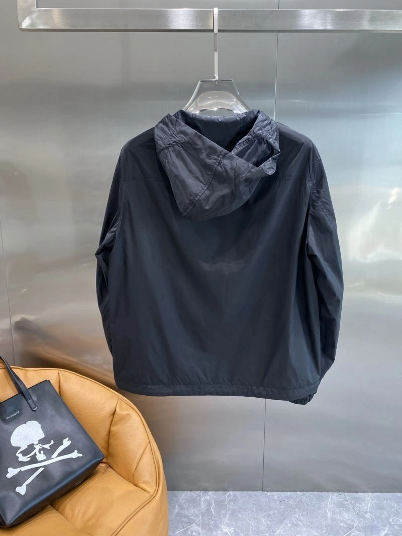 Supportive Louis Vuitton Outwear 135794