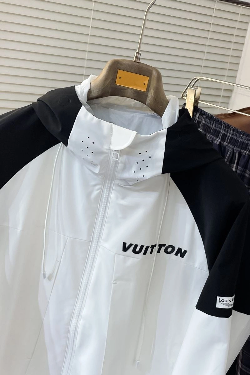 RelaxedFit Louis Vuitton Outwear 134979