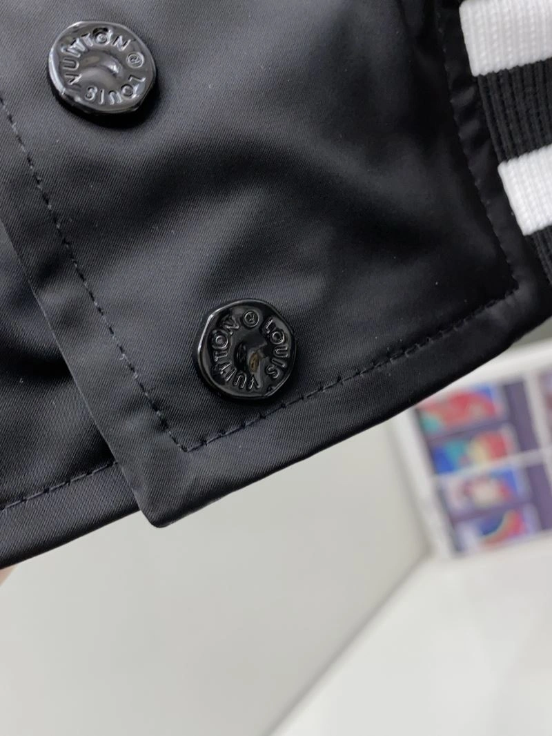 Louis Vuitton Outwear Stretchable 134941