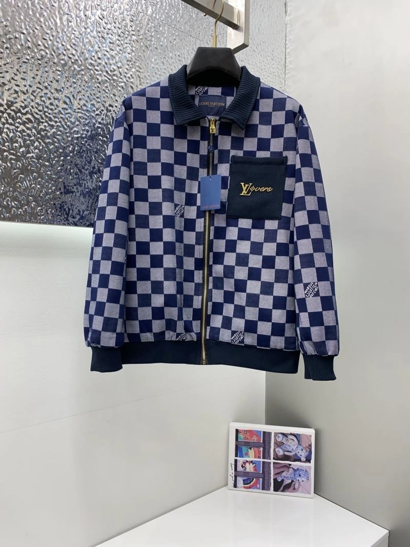 Versatile Louis Vuitton Outwear 134936