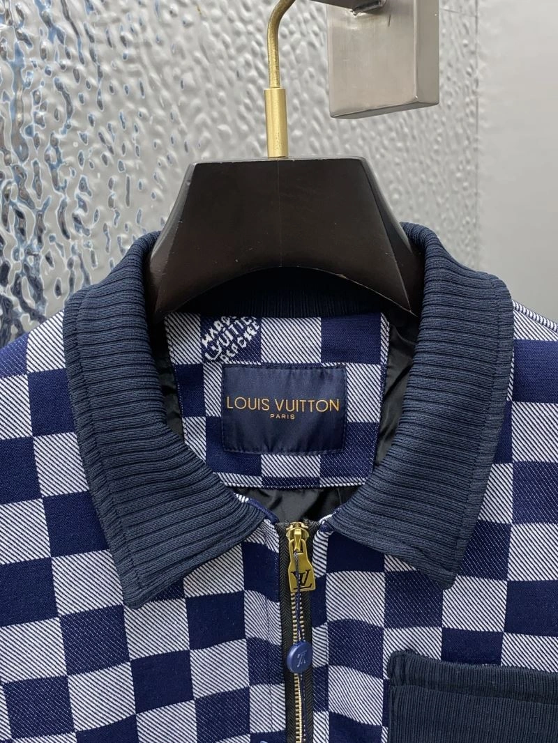 Versatile Louis Vuitton Outwear 134936