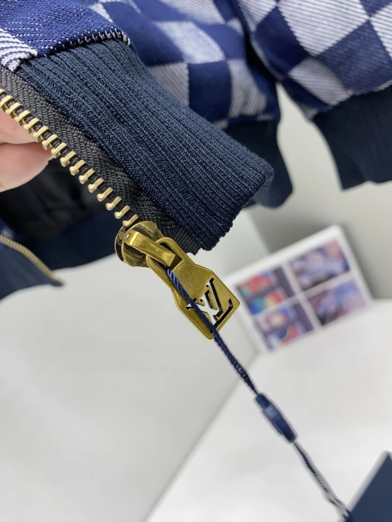 Versatile Louis Vuitton Outwear 134936