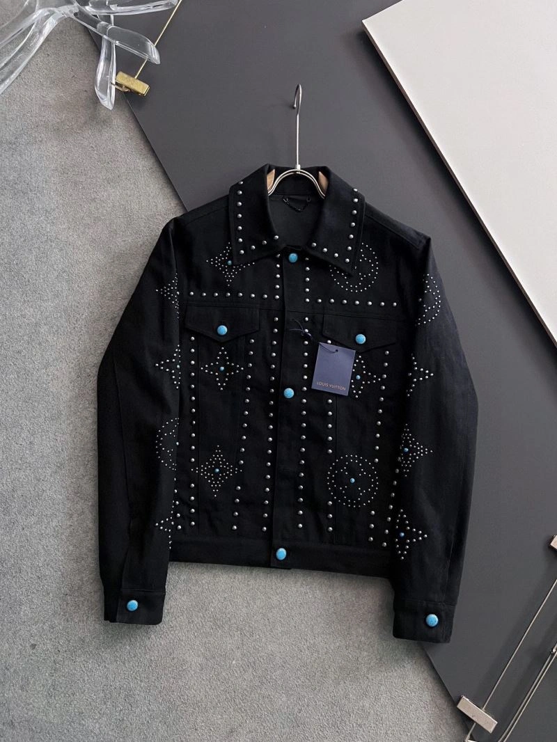 Breathable Louis Vuitton Outwear 134915