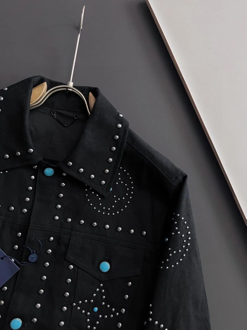 Breathable Louis Vuitton Outwear 134915