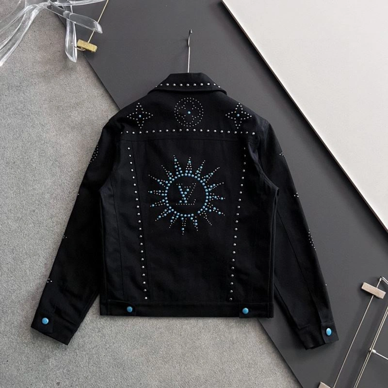 Breathable Louis Vuitton Outwear 134915