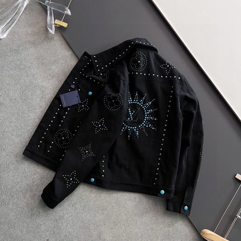 Breathable Louis Vuitton Outwear 134915