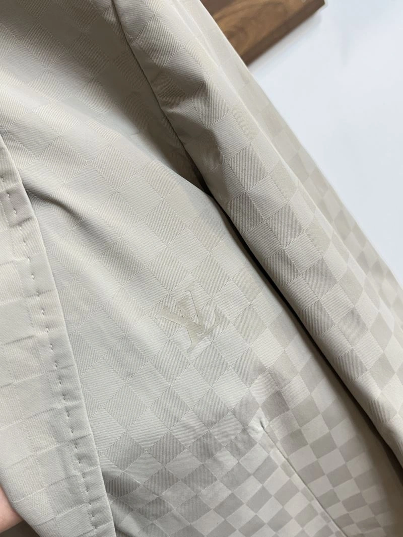 Louis Vuitton Outwear FreshLook 134932