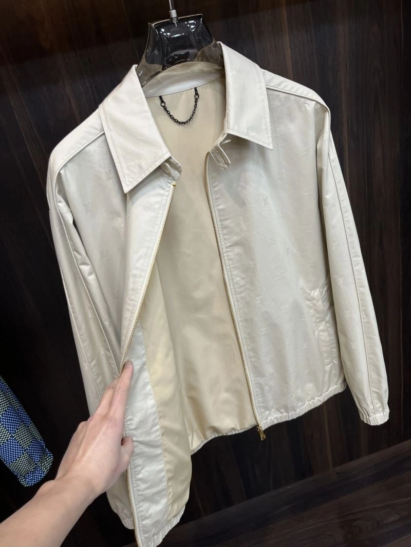 Modern Louis Vuitton Outwear 134919