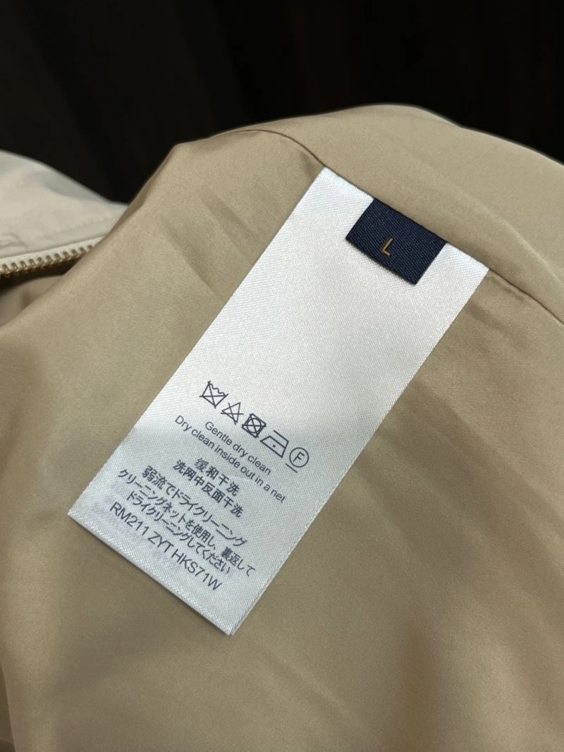 Modern Louis Vuitton Outwear 134919
