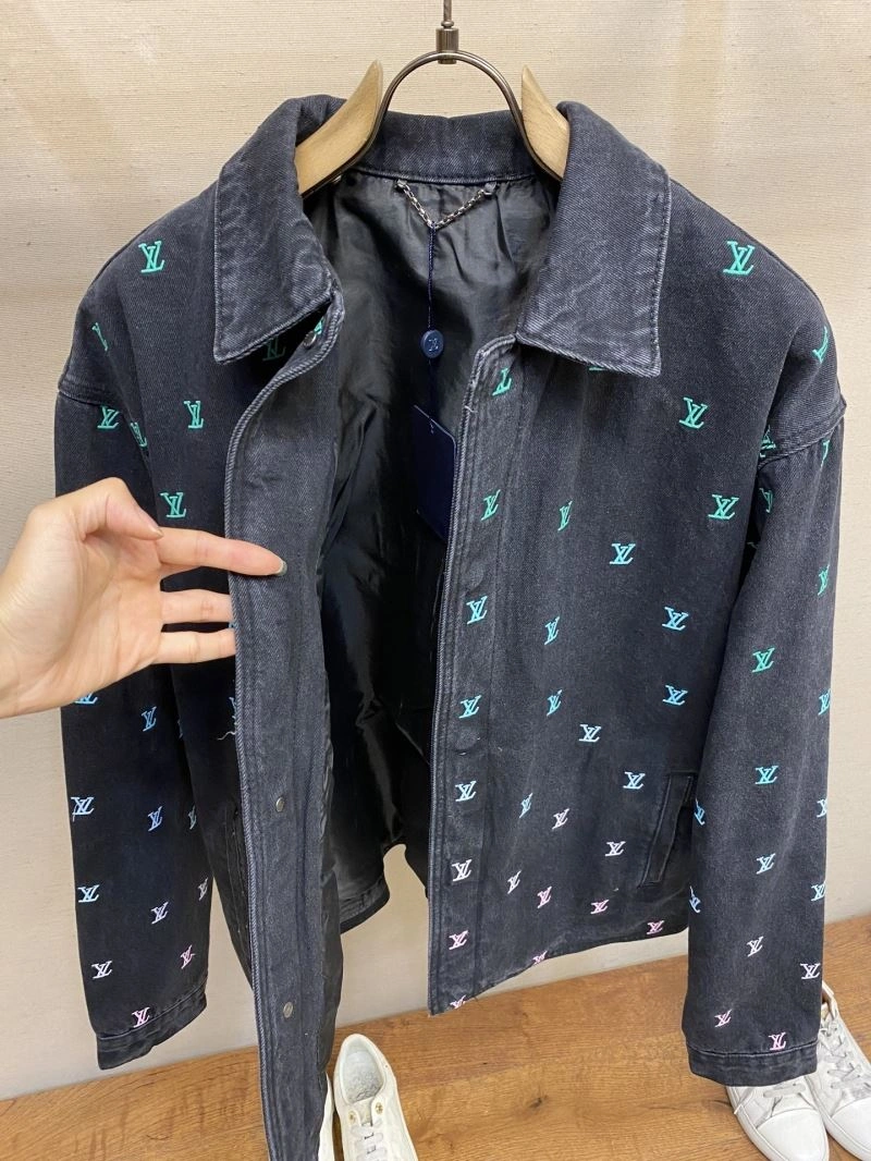 StreetReady Louis Vuitton Outwear 134927