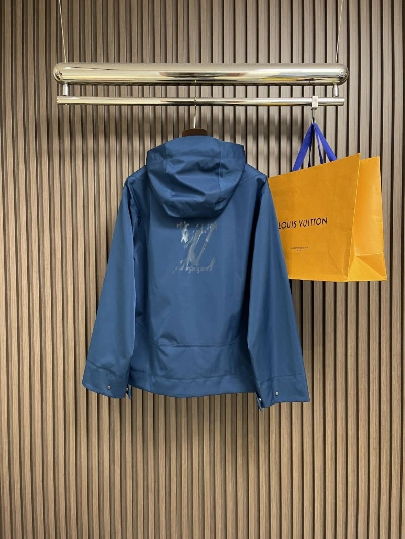 Comfortable Louis Vuitton Outwear 134935
