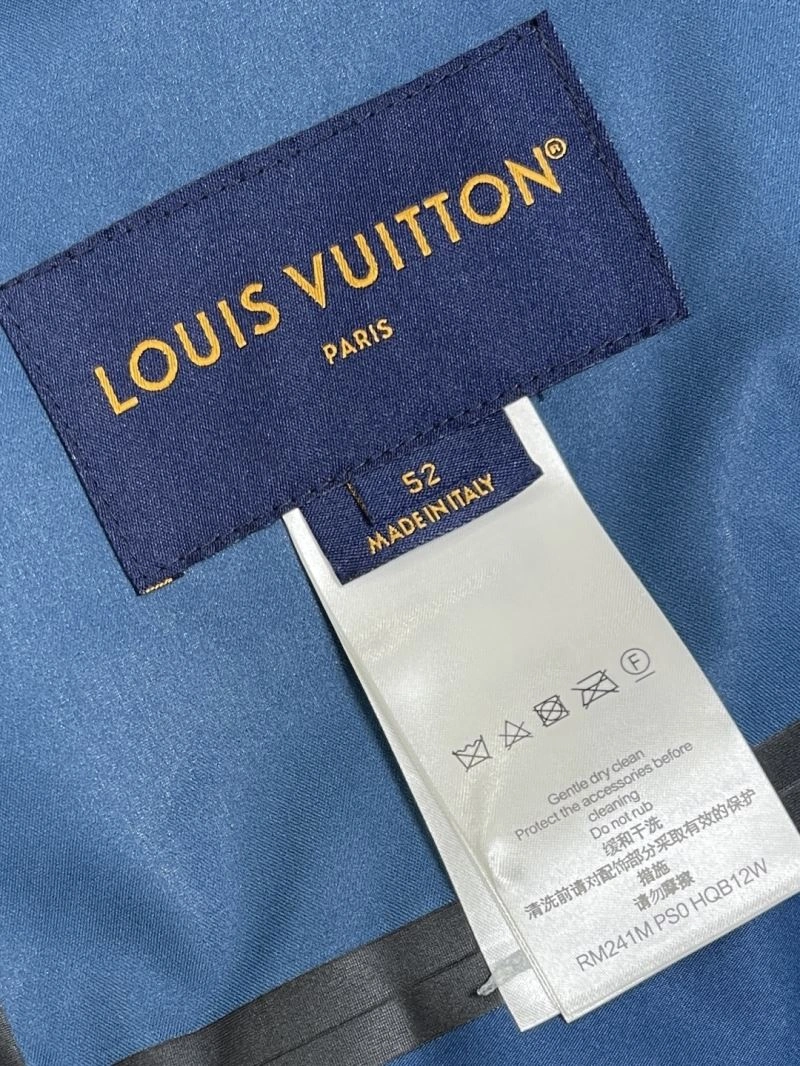 Comfortable Louis Vuitton Outwear 134935