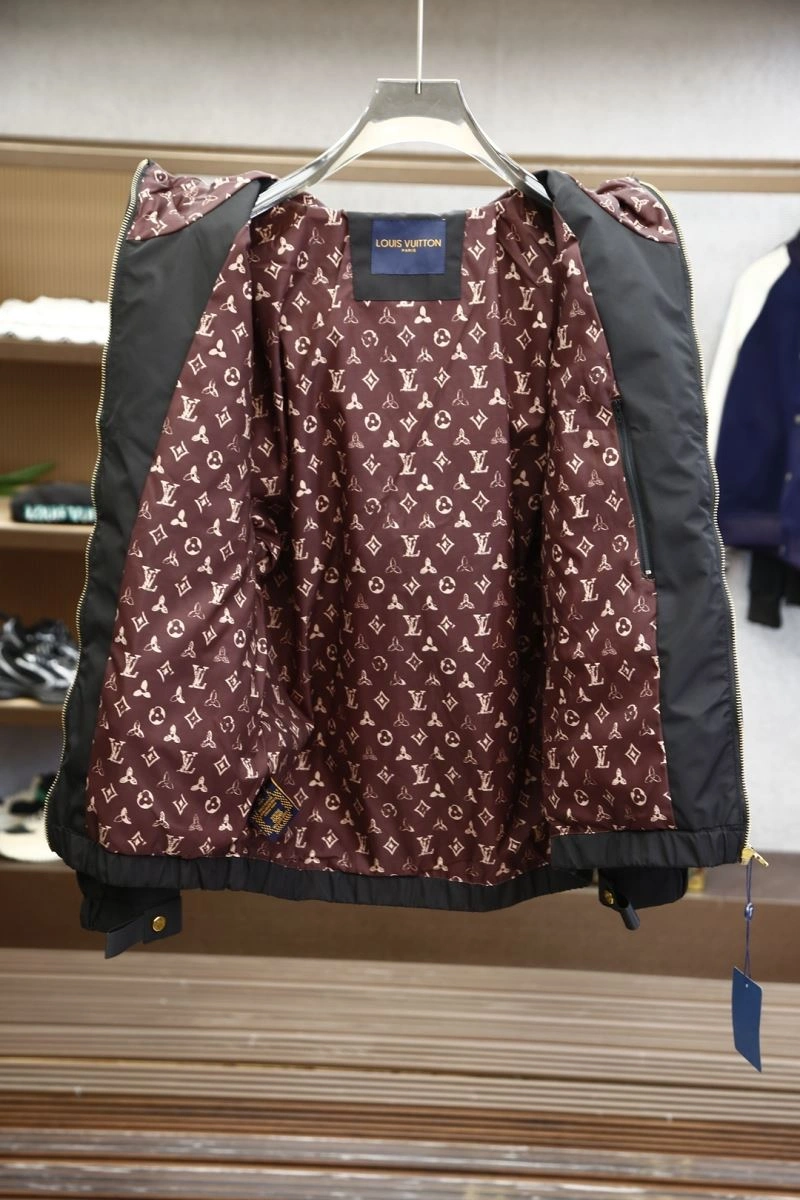 Louis Vuitton Outwear WaterResistant 134913