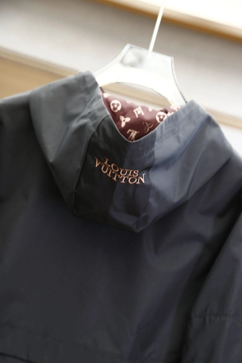 Louis Vuitton Outwear WaterResistant 134913
