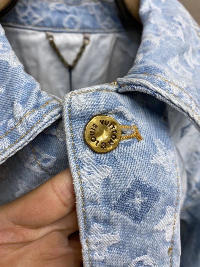 Louis Vuitton Outwear Cozy 134903