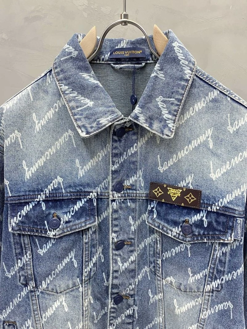 Louis Vuitton Outwear GoAnywhere 134895