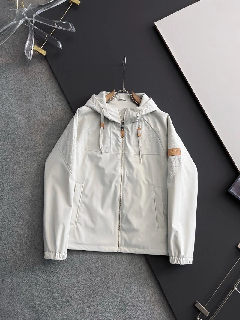 Sustainable Louis Vuitton Outwear 134891
