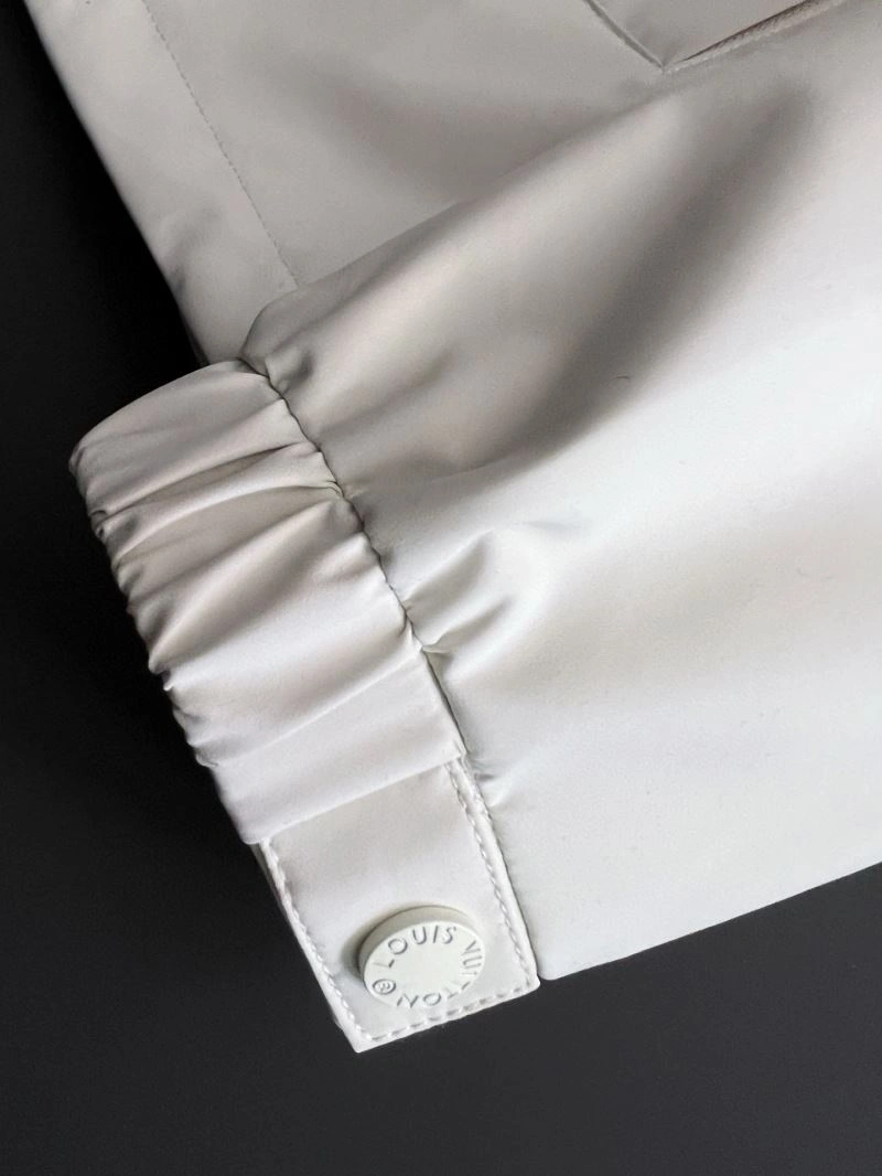 Sustainable Louis Vuitton Outwear 134891