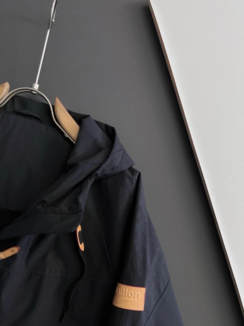 Durable Louis Vuitton Outwear 134892