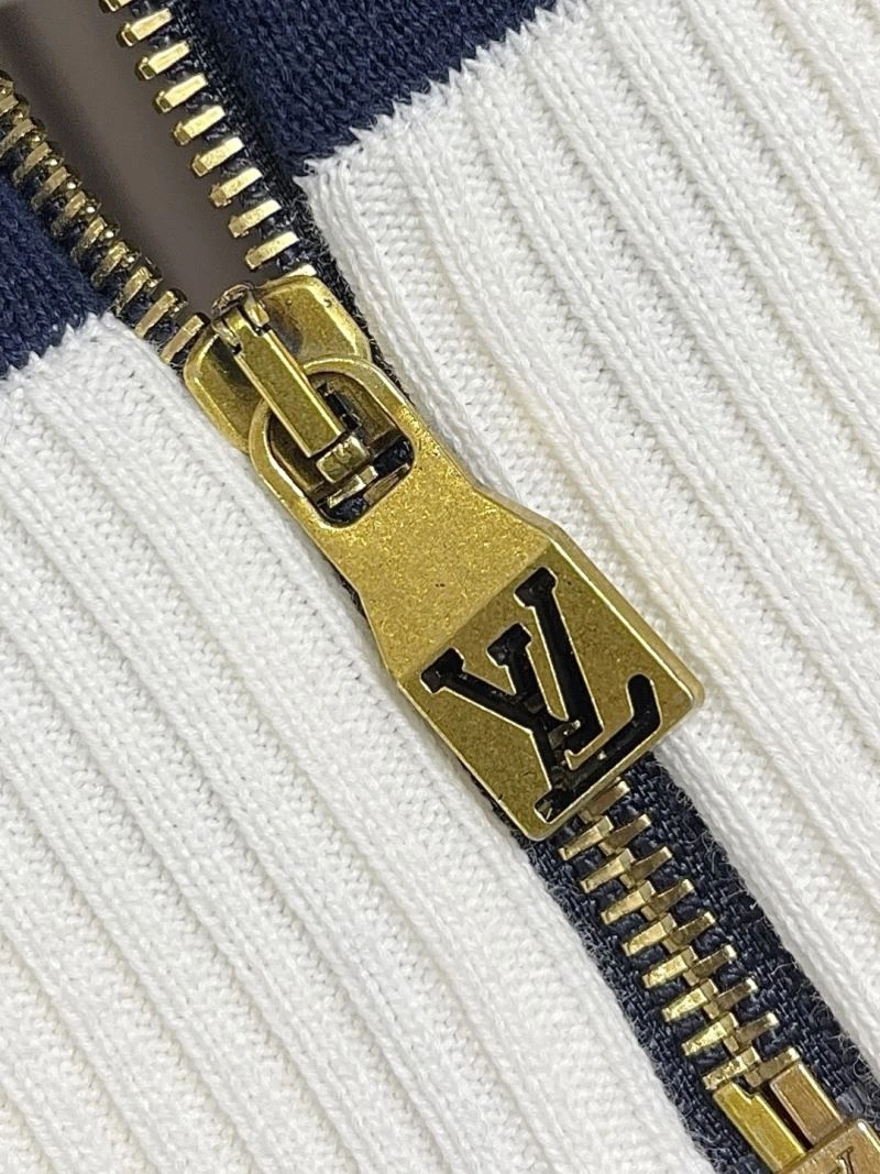 Vibrant Louis Vuitton Outwear 134882