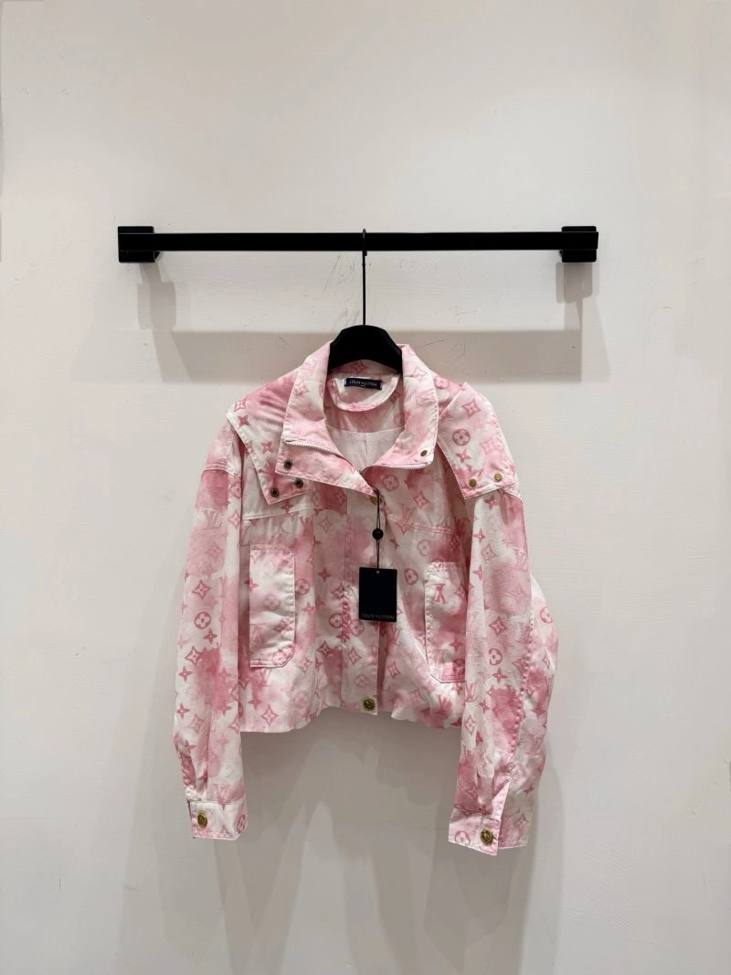 Supportive Louis Vuitton Outwear 131392