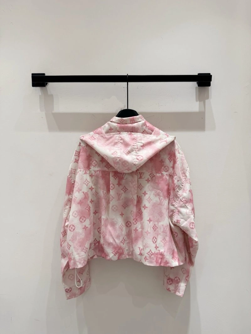 Supportive Louis Vuitton Outwear 131392