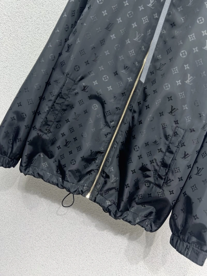 Louis Vuitton Outwear Minimalist 131390