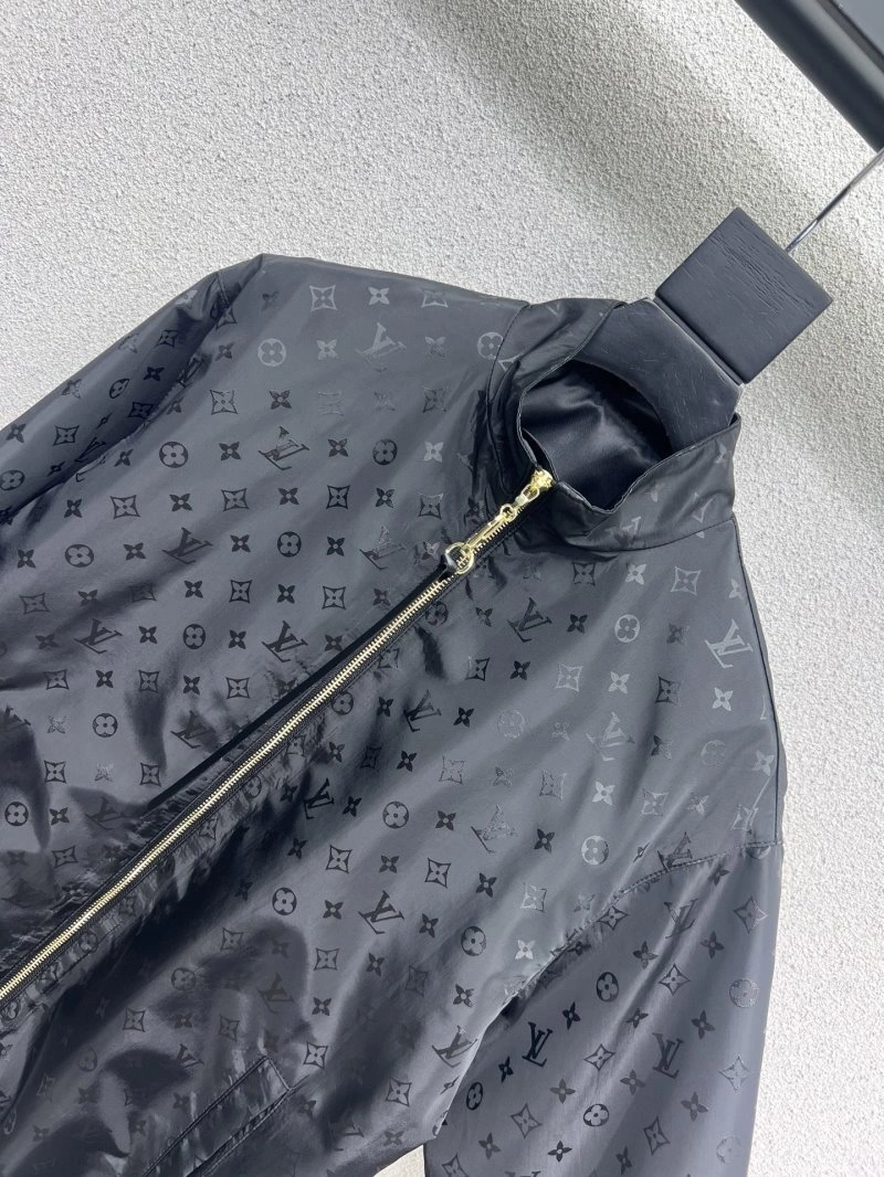 Louis Vuitton Outwear Minimalist 131390