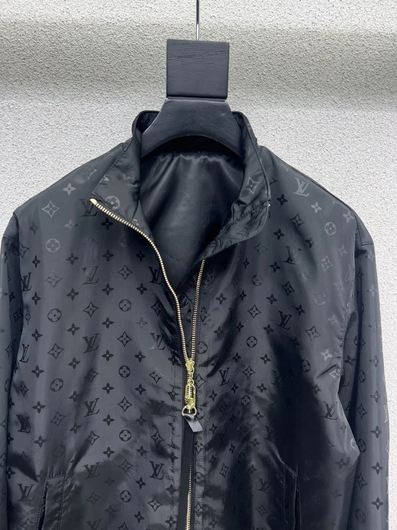 Louis Vuitton Outwear Minimalist 131390