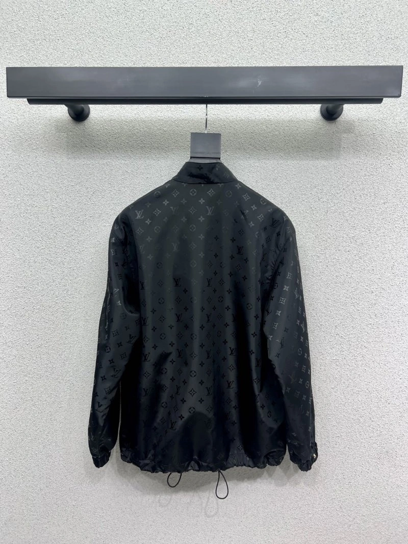 Louis Vuitton Outwear Minimalist 131390