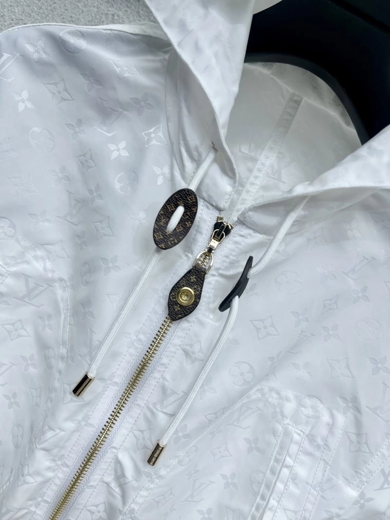 Comfortable Louis Vuitton Outwear 131388