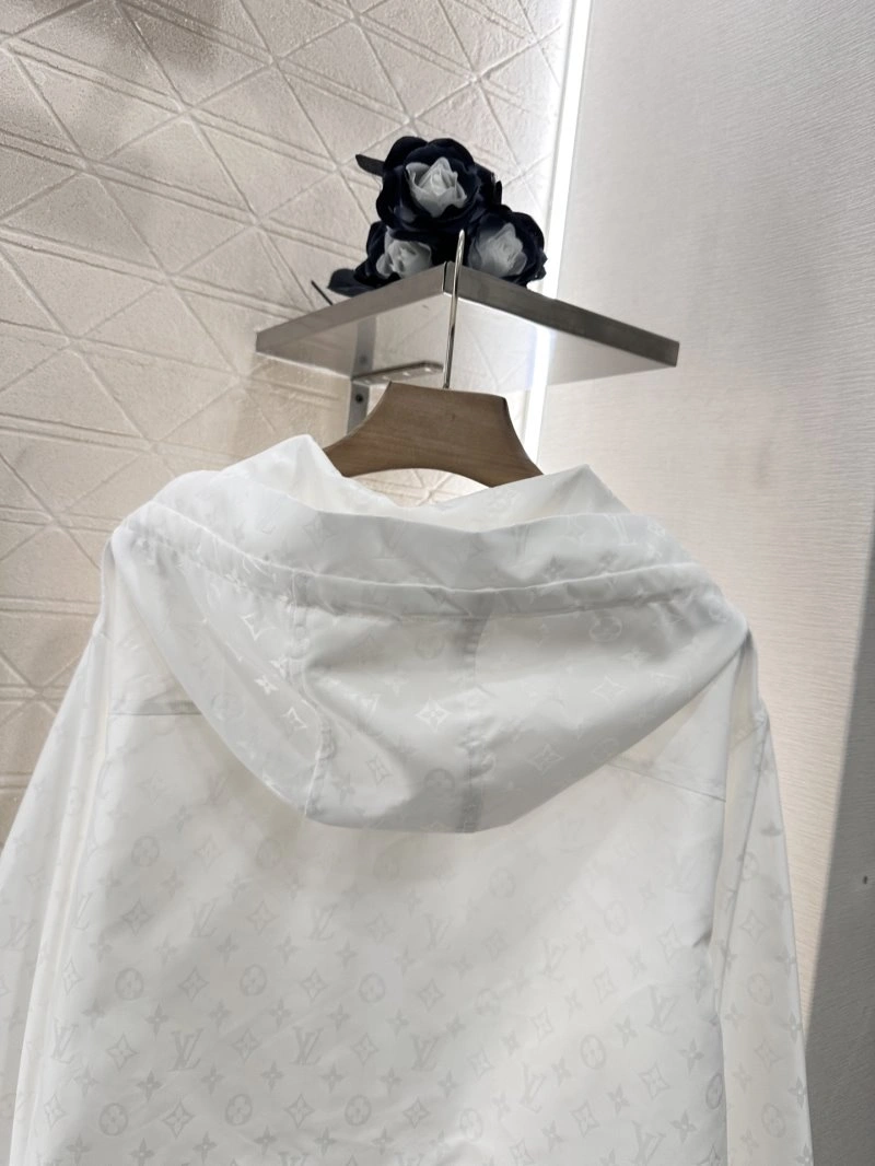 ZipUp Louis Vuitton Outwear 131253