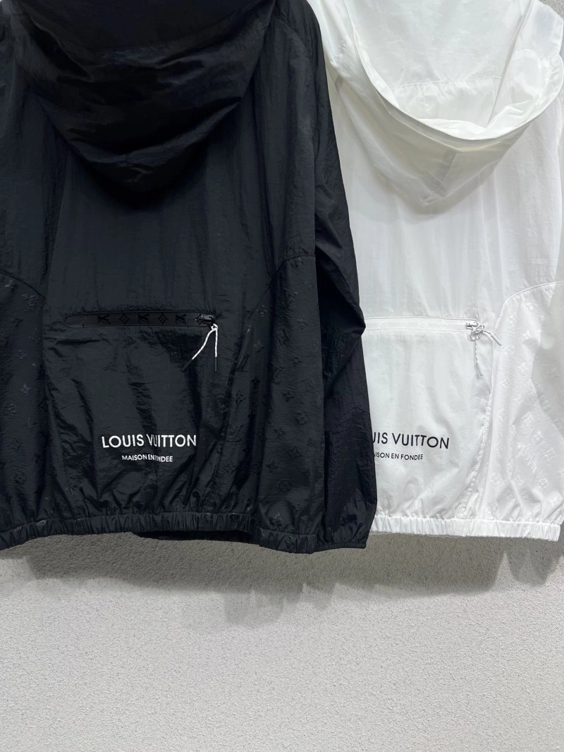 Louis Vuitton Outwear EasyCare 131249