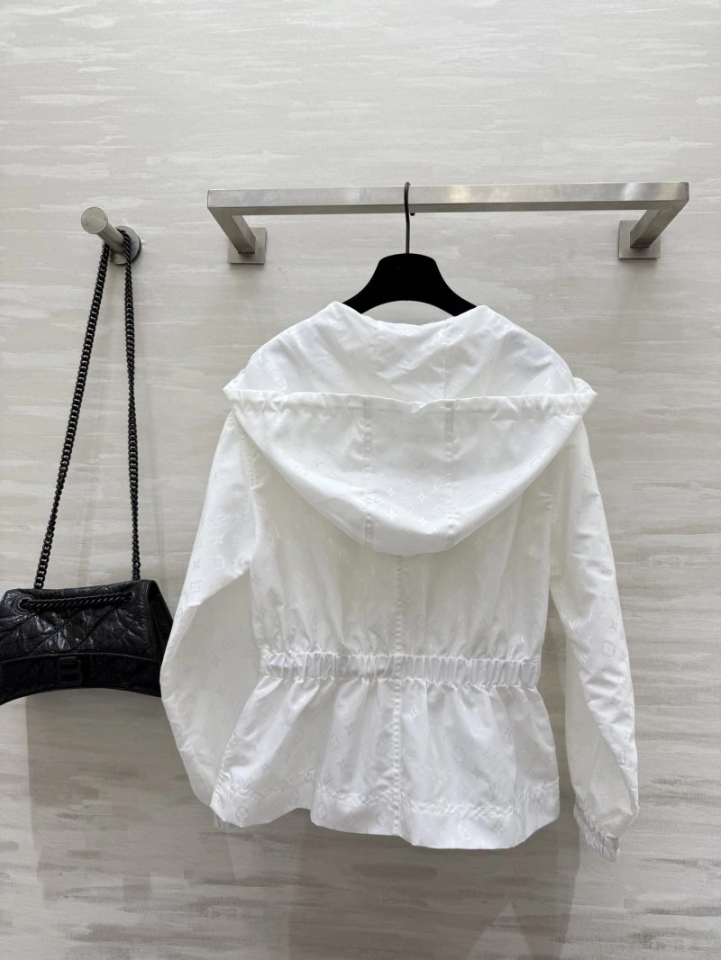 MultiPurpose Louis Vuitton Outwear 131244