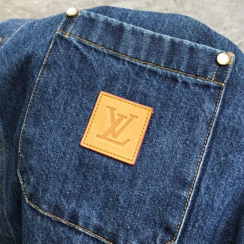 Refined Louis Vuitton Outwear 133932