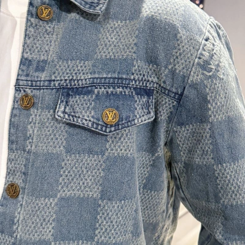 Louis Vuitton Outwear OnTrend 133935