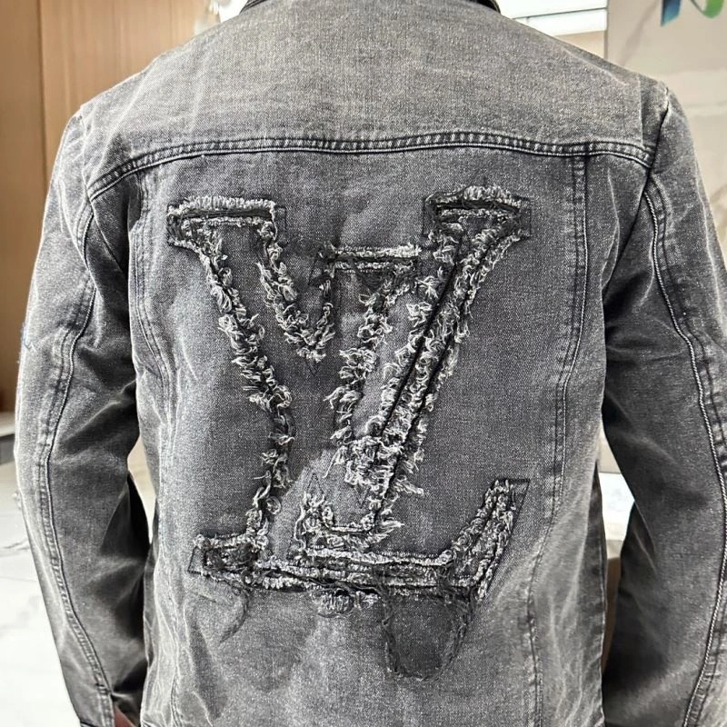 Louis Vuitton Outwear Sporty 133939