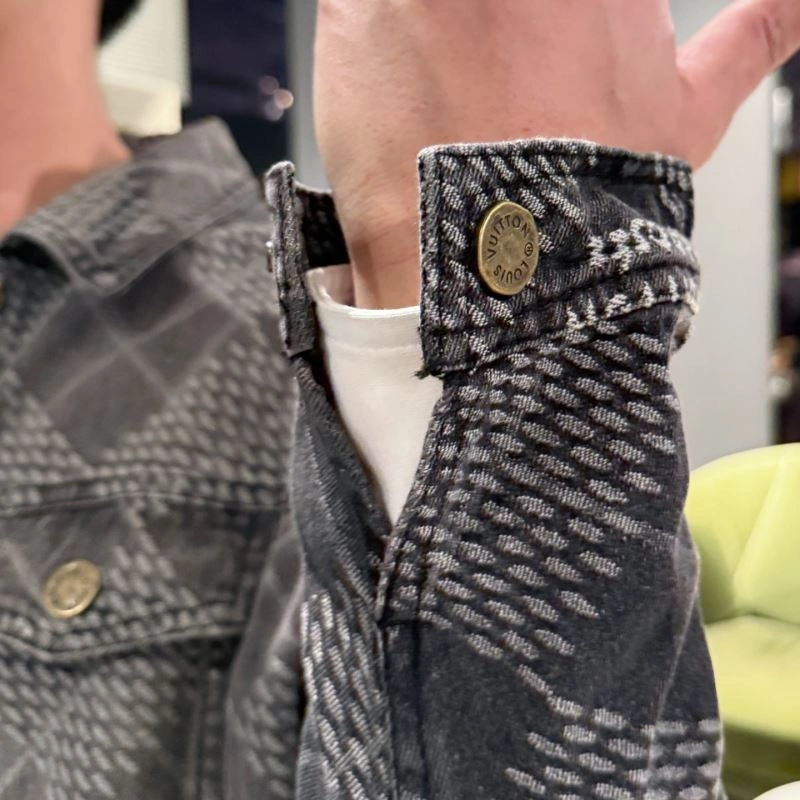 Louis Vuitton Outwear Timeless 133952