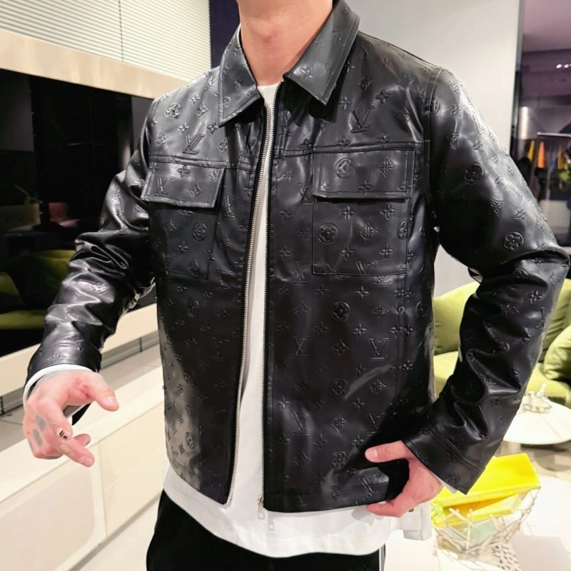 WellDesigned Louis Vuitton Outwear 133930
