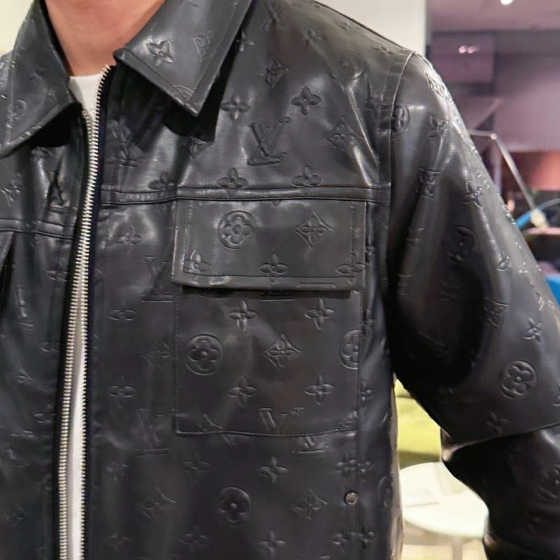 WellDesigned Louis Vuitton Outwear 133930