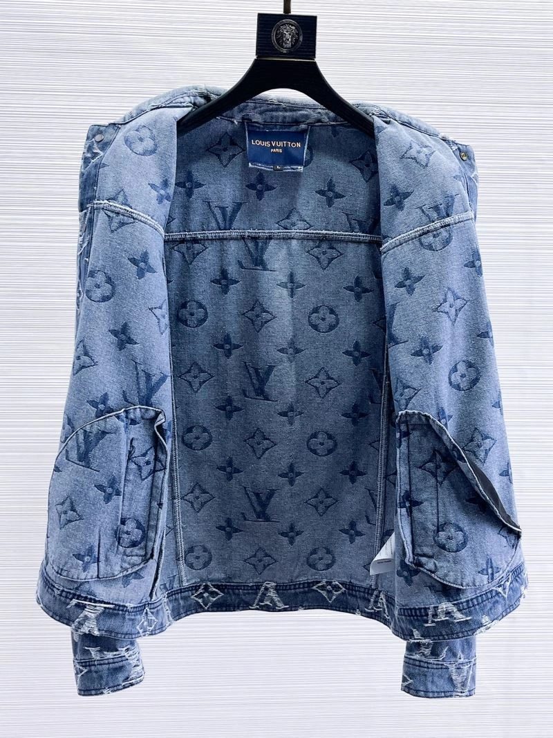 Lightweight Louis Vuitton Outwear 133917