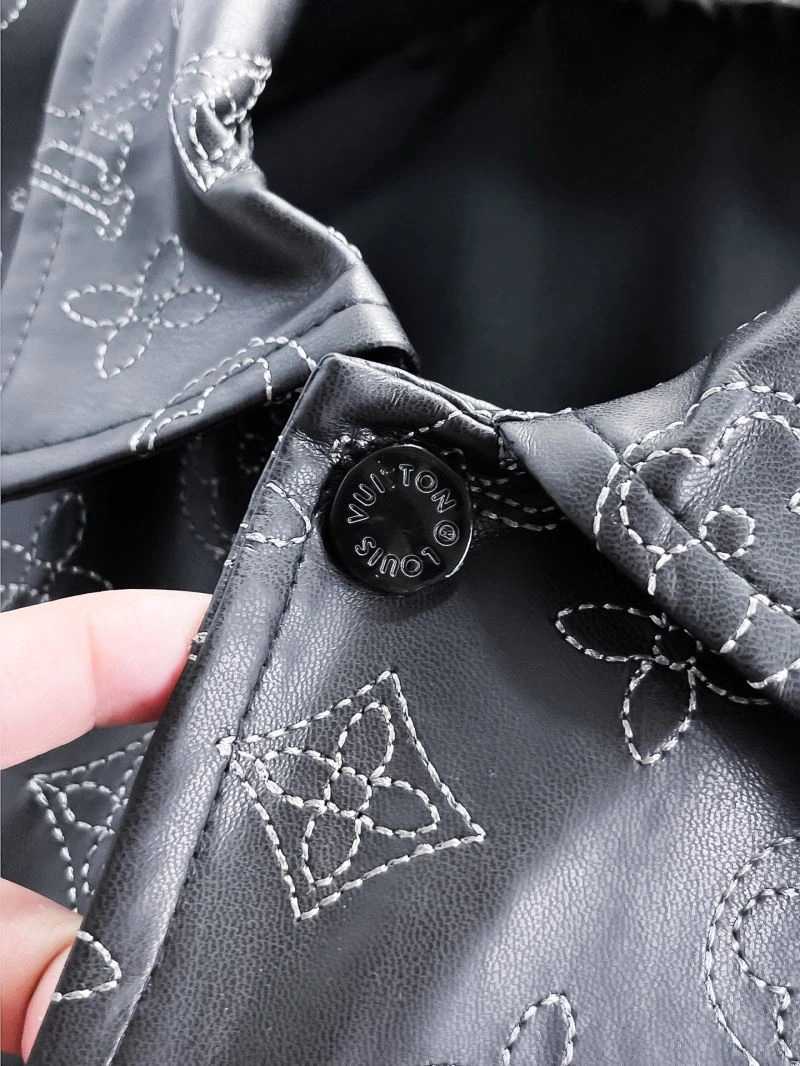 TimelessDesign Louis Vuitton Outwear 133922
