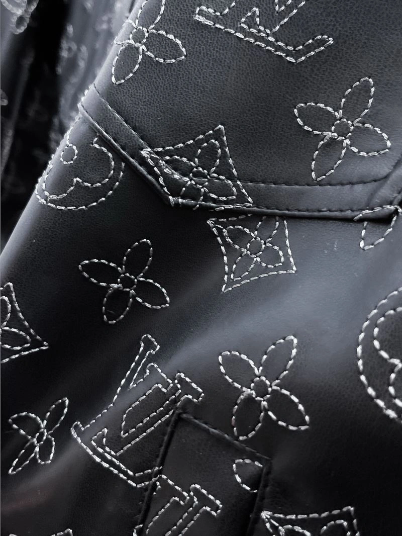 TimelessDesign Louis Vuitton Outwear 133922