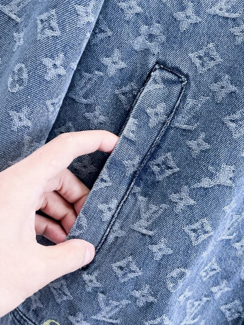 RelaxedFit Louis Vuitton Outwear 133912